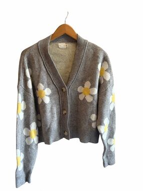 Dreamers by Debut Cropped Gray Daisy Cardigan Sweater 90s Y2K